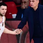 «Επικός τσακωμός Παπανικολάου με Μπαρτζώκα - Αντάλλαξαν κουβέντες»!