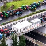 Μπλόκα: Έκλεισαν στις 12 το μεσημέρι τα Μάλγαρα- Κρίσιμη σύσκεψη στη Νίκαια