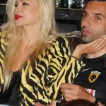 Ο Γιώργος Τζαβέλλας σε ρόλο Άγιου Βασίλη – Η φωτογραφία της Βίκυς Κάβουρα