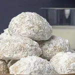 Κουραμπιές εναντίων μελομακάρονου