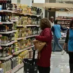 Εορταστικό ωράριο 31/12: Πώς θα λειτουργήσουν καταστήματα και σούπερ μάρκετ