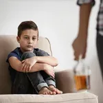 S kakšnimi težavami se spopadajo otroci alkoholikov?