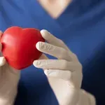 Kardiolog razkril 4 vrste sadja, ki čistijo žile kot brusni papir in pomagajo ohranjati zdravje srca