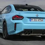BMW M2 ostaja športnik za puriste, a zdaj prvič tudi s štirikolesnim pogonom