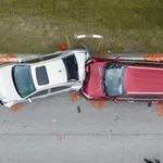 SOS na cesti: kako pravilno ukrepati ob prometni nesreči?