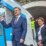 2TDK potrdil več kot 700 tisoč evrov za vožnjo Goloba in Bratuškove