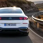 To je Mercedesov razred C: tehnično napredna in močno digitalna limuzina