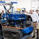 PeK Automotive bo robote proizvajal v novih prostorih v Logatcu #foto