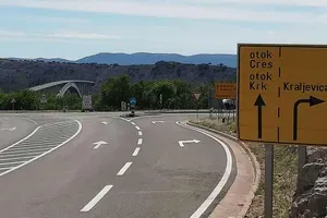 Na hrvaškem otoku Krk bo v soboto zaprtih več cest
