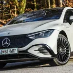 Mercedes ukinja dva modela, obris naslednikov je že znan #foto