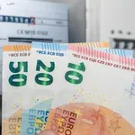 Družina letno pri elektriki prihrani 2.481 evrov. Tukaj je izračun.