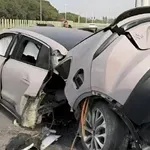 Kaj se je zgodilo? Kitajski limuzini je odtrgalo celoten zadek. #foto