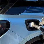 Koliko kilometrov na elektriko moramo prevoziti letno, da prihranimo tisočaka?