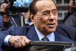 Berlusconi spet v politiko: tokrat bo kandidiral za …