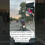 Motorist iz srca nasmeji voznika za njim