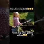 Deklica bi rada pokopala zlato ribico
