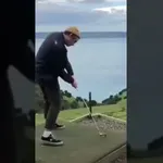 Sam sebe je zadel z golf žogico