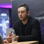 Turški trener, sveža energija in jasno sporočilo: “Trenerjev vpliv je že opazen”