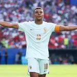 Mbappe iznenadio odlukom: Umjesto Nikea, nosit će Federerove tenisice