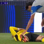 VIDEO / Grčkog talenta u Borussiji iznijeli s terena i odvezli u bolnicu, klub otkrio detalje