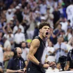 Povijesni dan na US Openu: Amerikanac u najkasnijem meču ikad izbacio Alcaraza!
