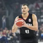 VIDEO / Žižić debitirao za Bešiktaš u Euroligi, Partizan krenuo s pobjedom