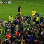 VIDEO / Totalni kaos na Puškaš Areni! Zaiskrilo između Mađara i Ukrajinaca u Ligi nacija