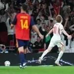 VIDEO / Englezi do brzog preokreta protiv svjetskih prvaka! Gordon i Kane šokirali Španjolce dvaput u pet minuta
