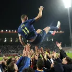 VIDEO / Stotine plišanih igrača poletjele prema Edinu Džeki