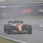 F1 utrka u Maleziji napokon startala nakon više od sat vremena zakašnjenja