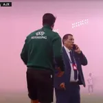 VIDEO / Zar je ovo bilo potrebno? Torcida bakljadom prekinula utakmicu, sudac poslao igrače u svlačionicu