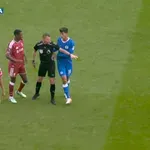 VIDEO / Vušković srušio zvijezdu Liverpoola, Isak odmah krenuo na njega