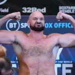 Fury se po peti put vraća iz mirovine, na suprotnoj strani stoji mu nezgodni Rus