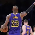 LeBron s brojem 23: ‘Radit ćemo na tome da Philadelphiju donesemo naslov’