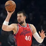 VIDEO / Zubac u porazu do novog double-doublea, Matković iskoristio minutažu