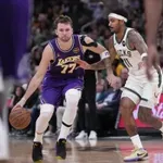 VIDEO / Giannis i Bucksi bez šanse protiv Lakersa, velika večer za Dončića