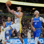 VIDEO / Muke Golden State Warriorsa: Poraz, pa ozljeda Stepha Curryja…