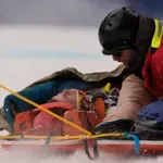 Mladi slovenski skijaš pao i nepomično ostao ležati, odvezen je helikopterom