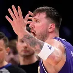 VIDEO / Pogledajte Dončićev prekršaj koji je koštao Lakerse, nije štedio ni suca!