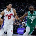 VIDEO / Pistonsi u derbiju Istoka s ‘pola koša’ prednosti svladali Boston