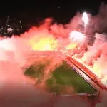 VIDEO / Emotivne scene u Solunu: Velika bakljada za poginule navijače PAOK-a, igrači ne slave golove