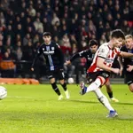 VIDEO / PSV izborio polufinale Kupa, Perišić zabio, a mladi reprezentativac BiH promašio penal za drugi hat-trick karijere