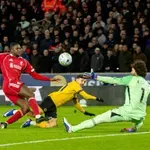 VIDEO / Liverpool šokantno izgubio od fenjeraša golom u sudačkoj nadoknadi