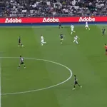 VIDEO / Pogledajte nevjerojatan pogodak mlade zvijezde Reala s vlastite polovice!