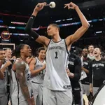 VIDEO / Wembanyama junak Spursa: Koš sekundu prije kraja za veliku pobjedu!