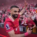 SKener: Kenny Dalglish ili Mo Salah? Veću počast nije mogao dobiti