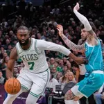 VIDEO / Brown i Tatum predvodili Boston do pobjede nad zahuktalim Hornetsima