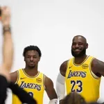 VIDEO / LeBron i Bronny James ušli u povijest: Ovo dosad nije viđeno u NBA ligi