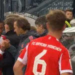 VIDEO / Zvijezda Bayerna izlazila je iz igre, a pogledajte što su mu onda napravili navijači St. Paulija