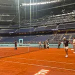 VIDEO / Nadal i Courtois na Bernabeuu igraju protiv Sinnera i Bellinghama, a ‘sudi’ Florentino Perez!?